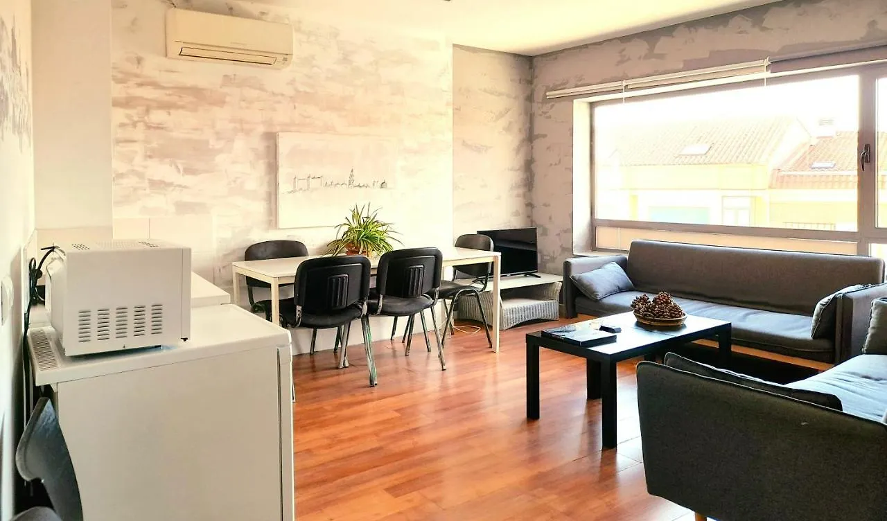 Appartamento TOLETUM low cost LOFTS diáfanos o 2dormitorios PARKING Municipal Gratis al aire libre a 100m Toledo