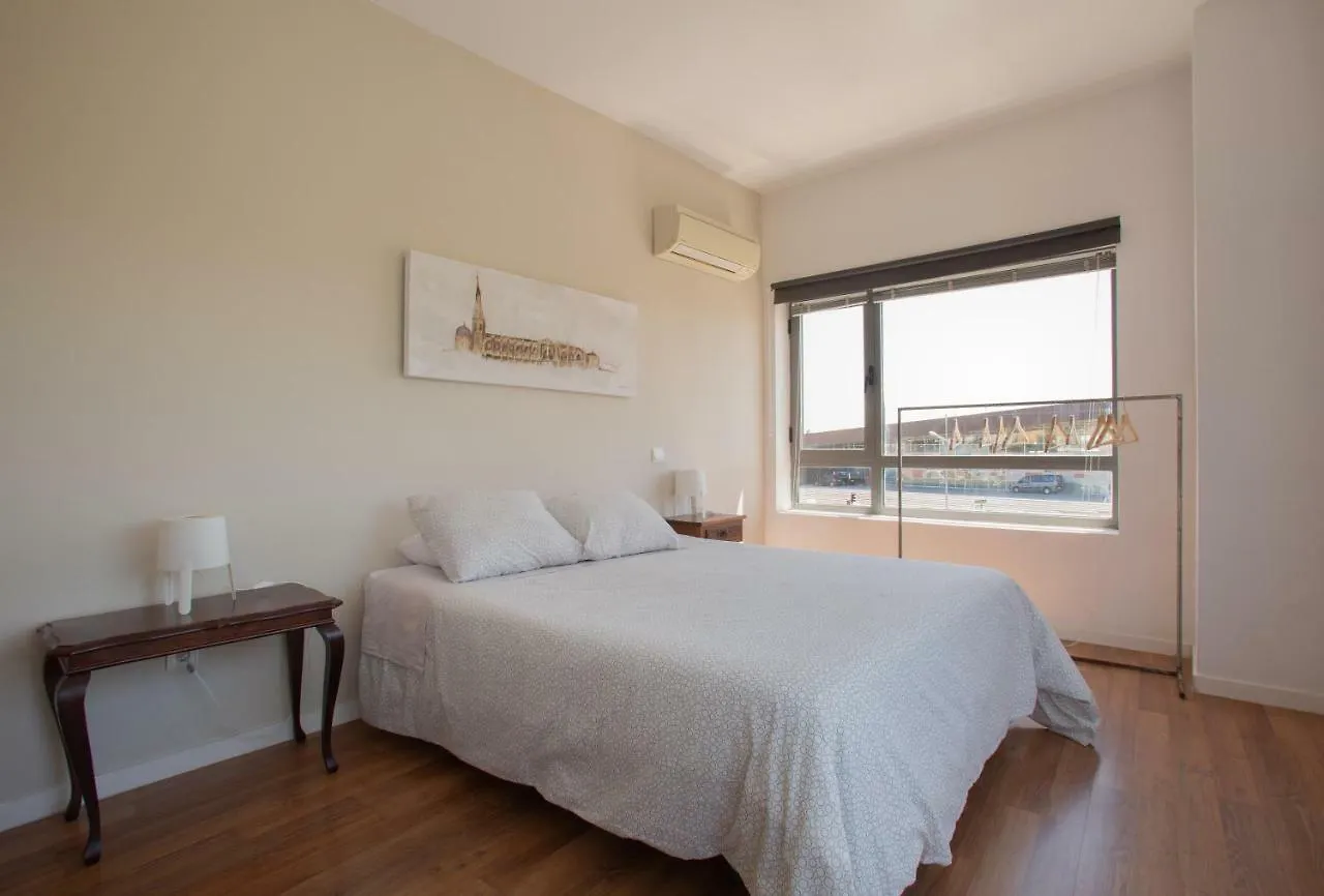 TOLETUM low cost LOFTS diáfanos o 2dormitorios PARKING Municipal Gratis al aire libre a 100m Toledo 0*,